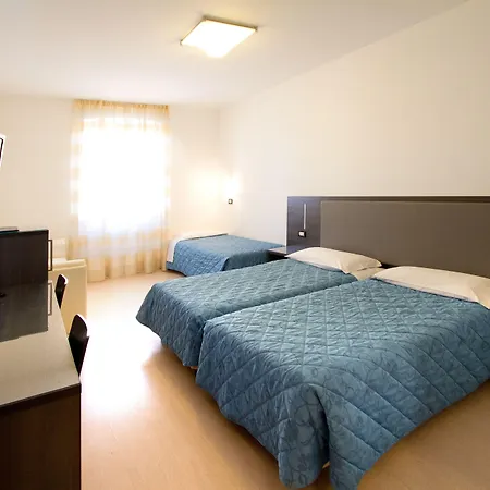 Roma 3* Τεργέστη