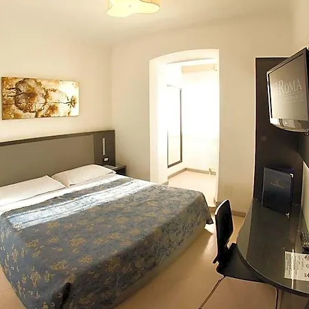 Hotel Roma 3*