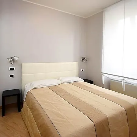 Roma Hotel 3*
