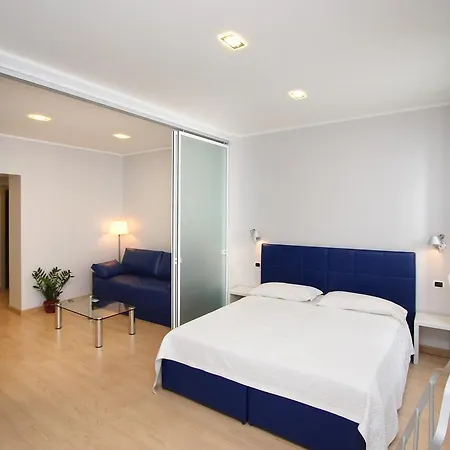 Szálloda Roma 3*