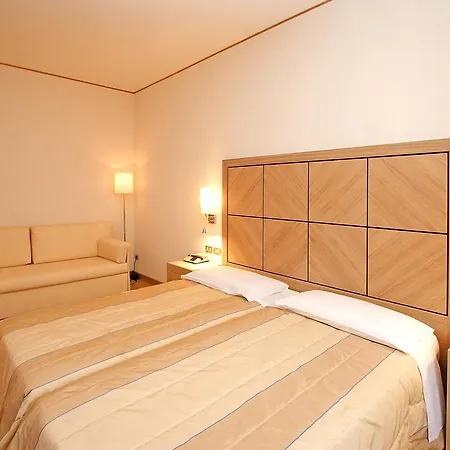 ローマ ホテル 3*